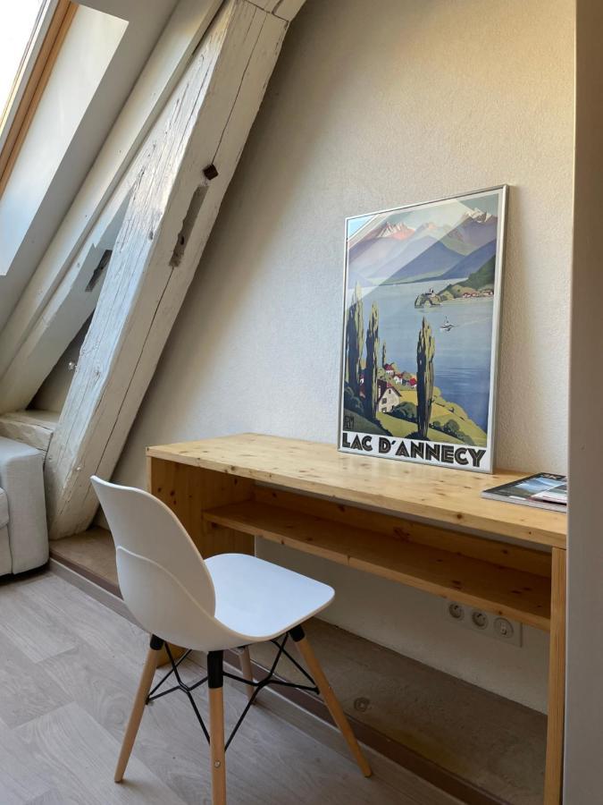 Studio Sous Les Toits Annecy Centre-Ville Luaran gambar