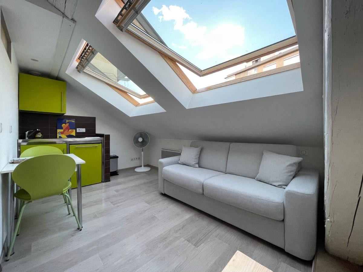 Studio Sous Les Toits Annecy Centre-Ville Luaran gambar