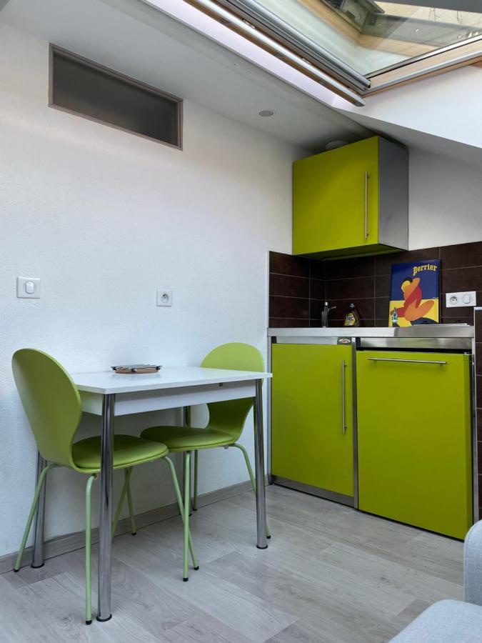 Studio Sous Les Toits Annecy Centre-Ville Luaran gambar